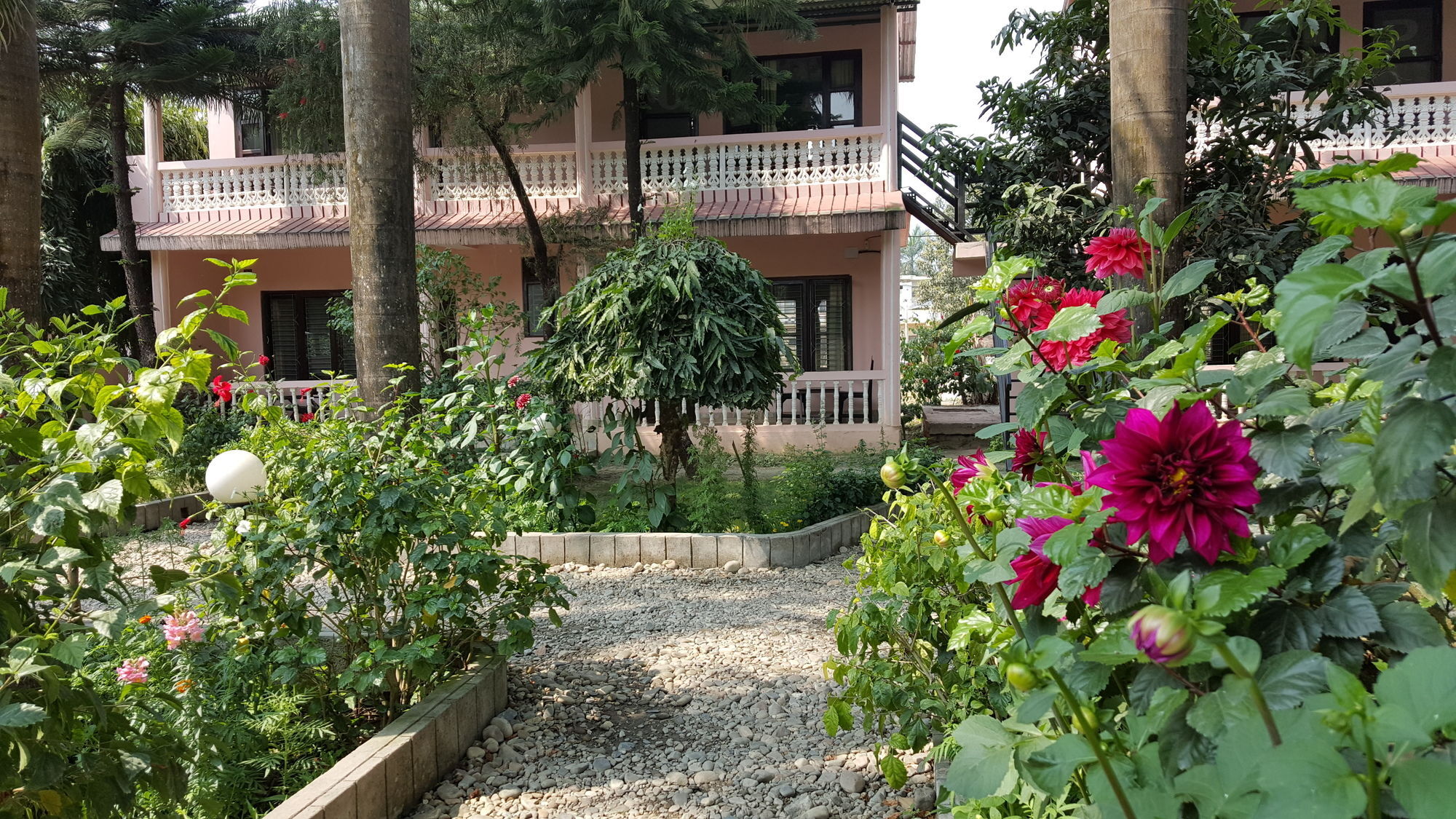 Готель Ama Garden Саураха Екстер'єр фото